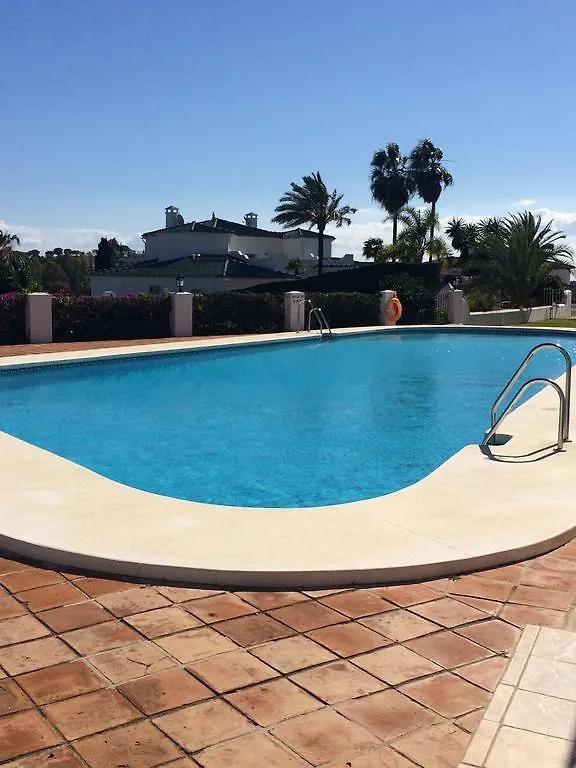 Апартаменты Appartement Pueblo Cortes Del Golf Эстепона